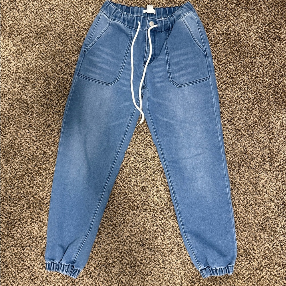 Forever 21 Blue Ankle Cropped Joggers